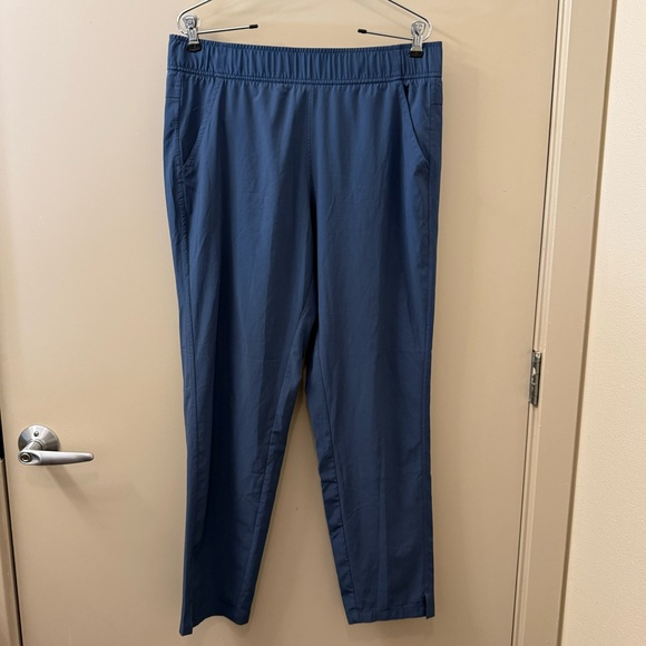 NWOT Eddie Bauer Women's Departure Ankle Pants travel pants size medium in blue - Picture 2 of 13